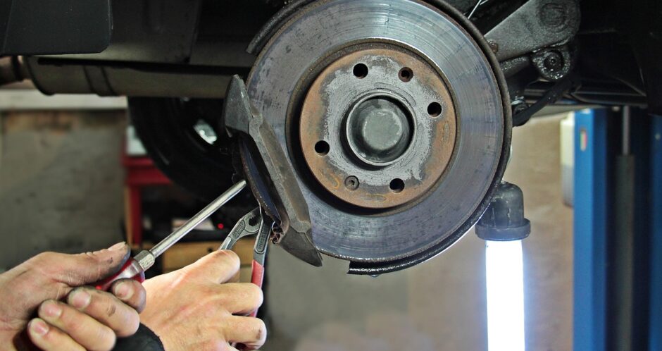 noname_13-auto-repair-shop-1954636_1280